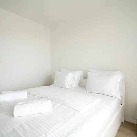 Lucent Escape * Zadar